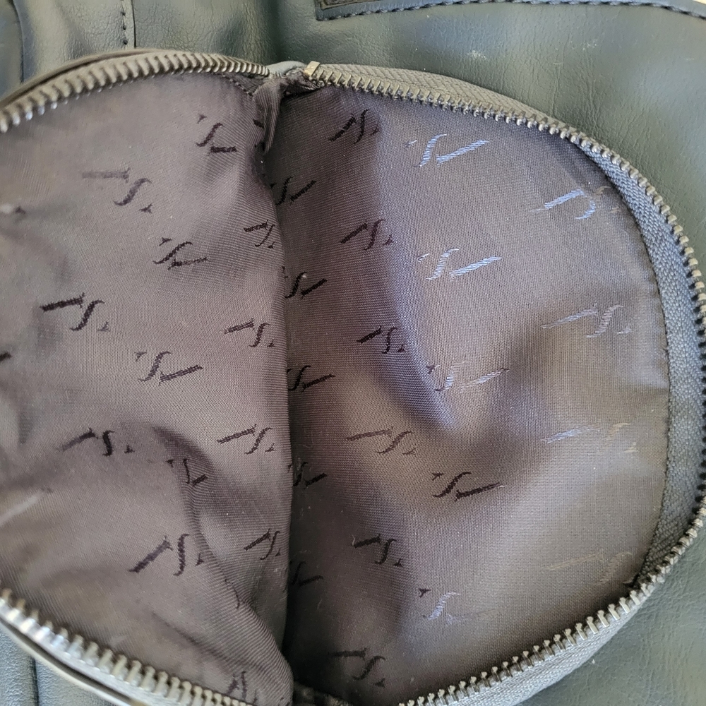 ☆ Simply Vera Gray Mini Backpack - Picture 14 of 16